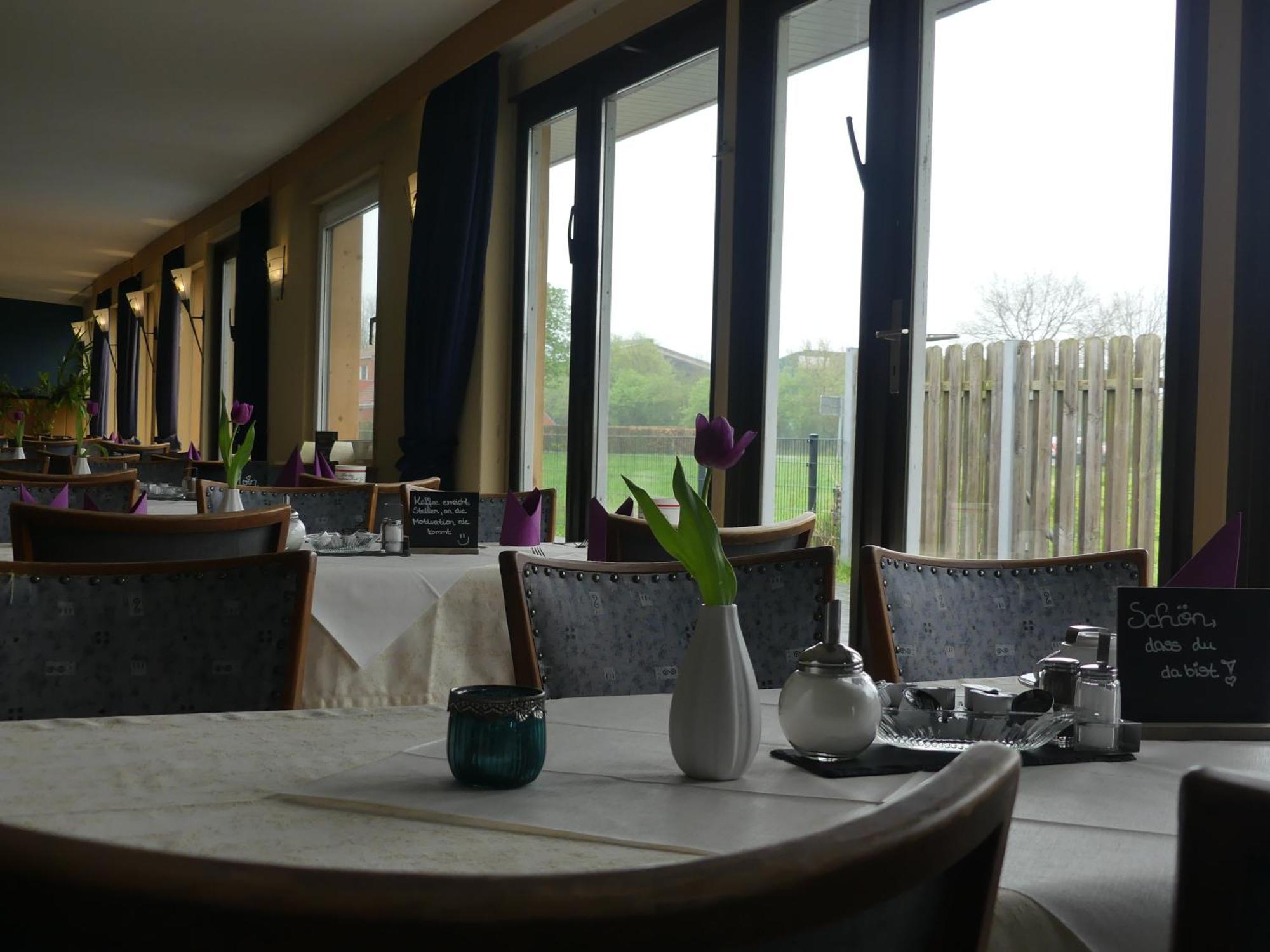 Landgasthaus Fecht Aurich Extérieur photo